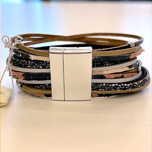 Brand New Multi-Strap Genuine Leather Wrap Magnetic Metallic Stack Bracelet - Picture 5 of 13